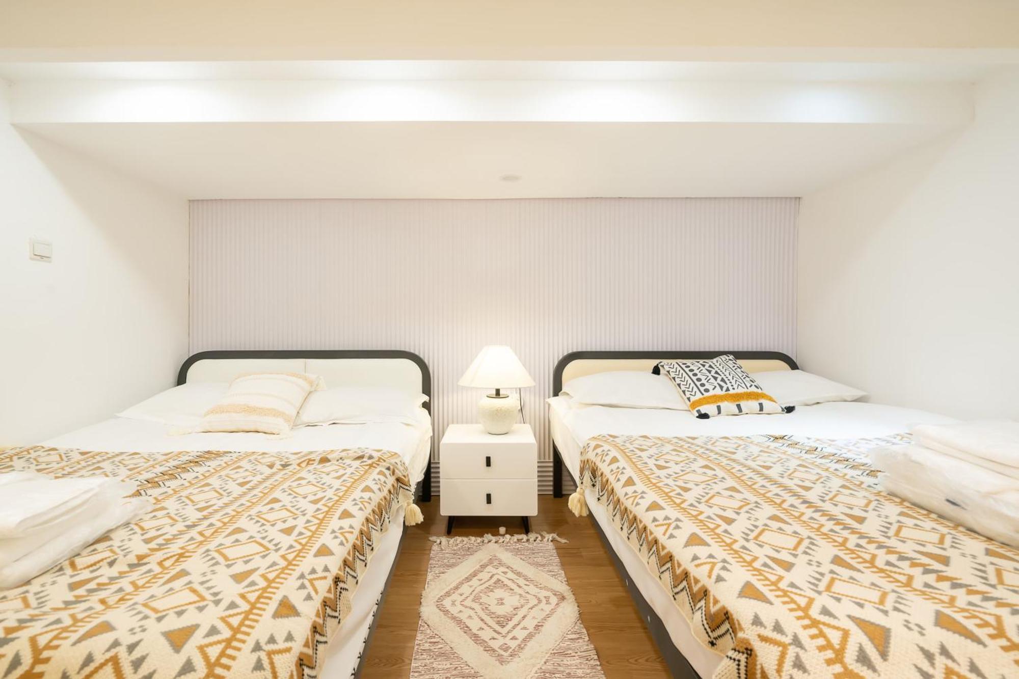 Shanghai Downtown Yi Du B&B - Near South Shaanxi Road Metro Station 600Meters Экстерьер фото